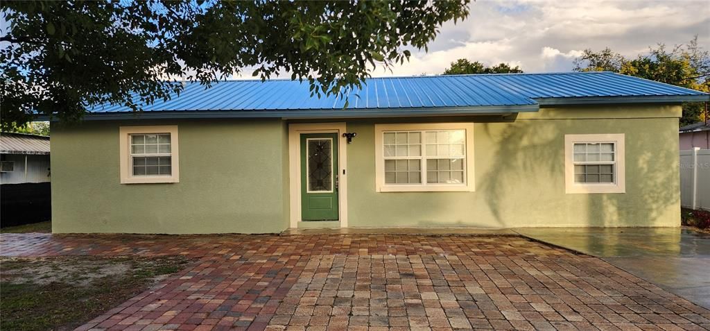 For Sale: $210,000 (3 beds, 2 baths, 1179 Square Feet)