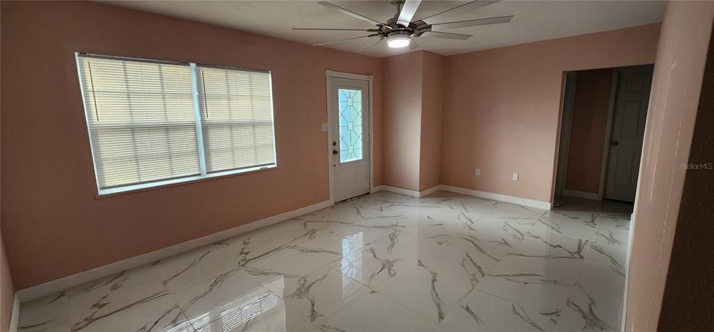 For Sale: $210,000 (3 beds, 2 baths, 1179 Square Feet)