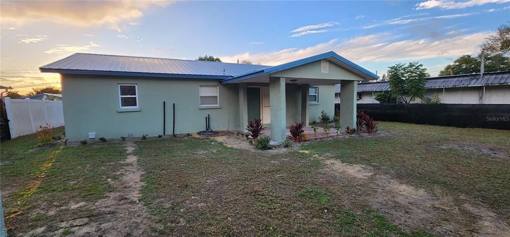 For Sale: $210,000 (3 beds, 2 baths, 1179 Square Feet)