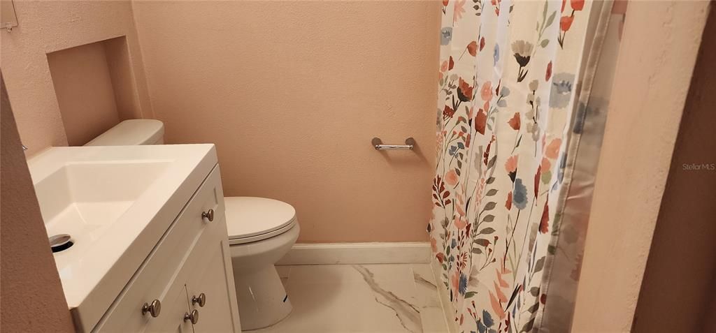 For Sale: $210,000 (3 beds, 2 baths, 1179 Square Feet)