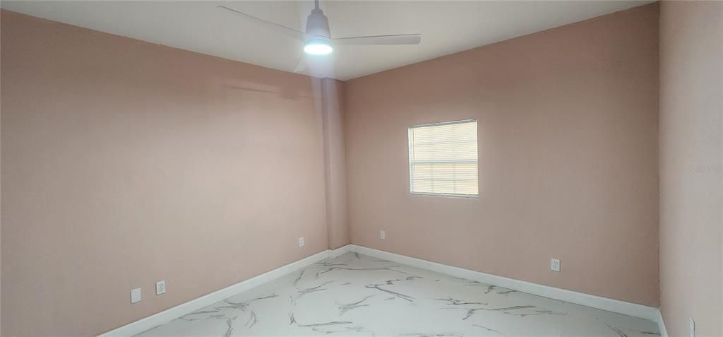 For Sale: $210,000 (3 beds, 2 baths, 1179 Square Feet)