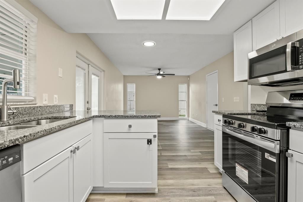 Active With Contract: $310,000 (3 beds, 2 baths, 1488 Square Feet)