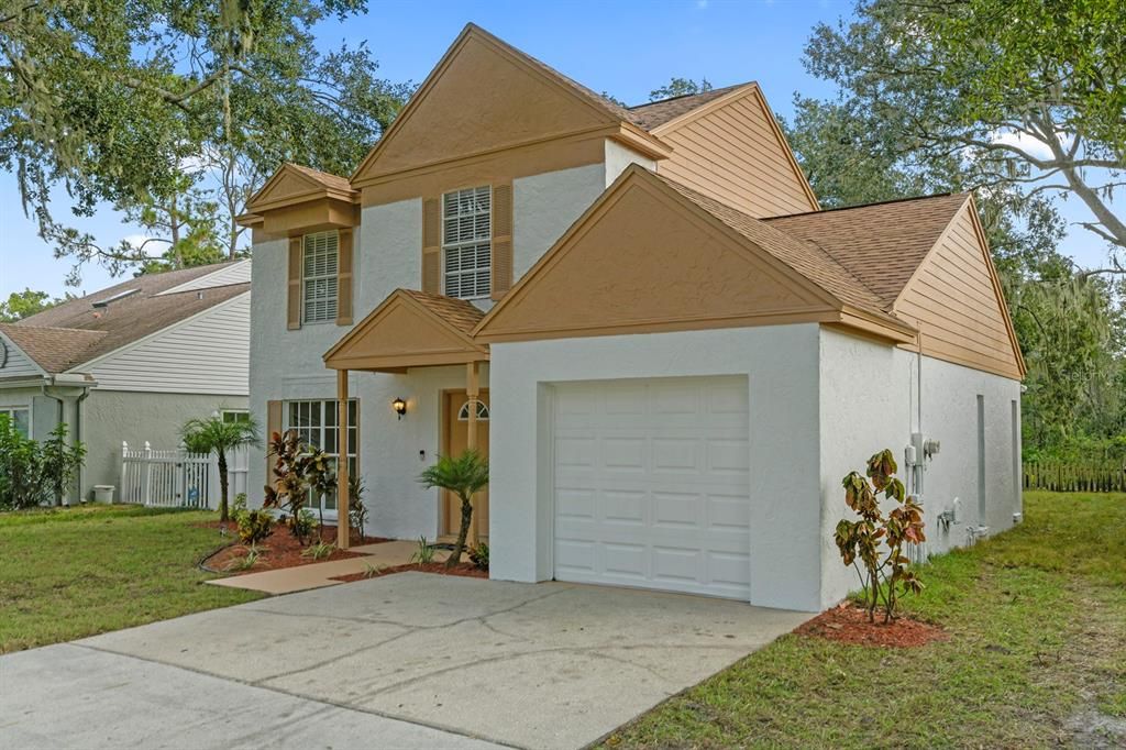 Active With Contract: $310,000 (3 beds, 2 baths, 1488 Square Feet)