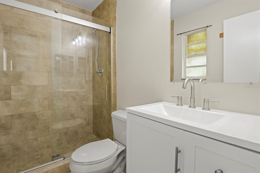 Active With Contract: $310,000 (3 beds, 2 baths, 1488 Square Feet)