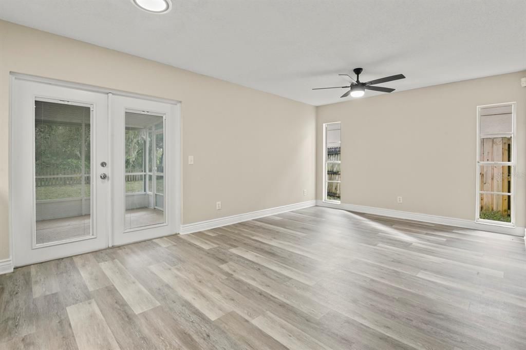 Active With Contract: $310,000 (3 beds, 2 baths, 1488 Square Feet)