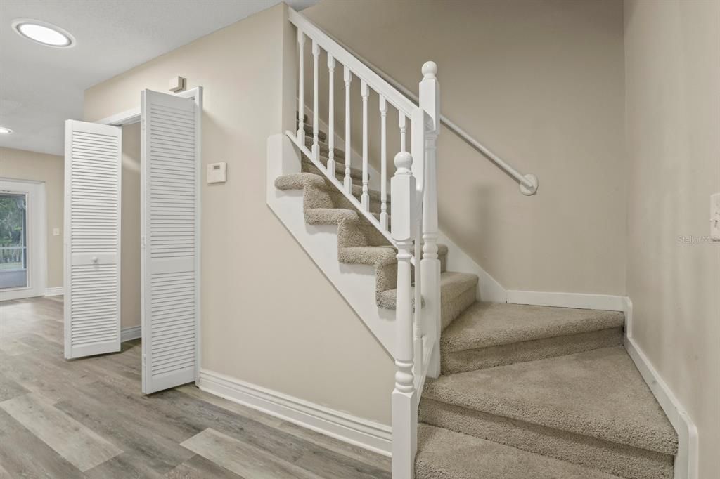 Active With Contract: $310,000 (3 beds, 2 baths, 1488 Square Feet)