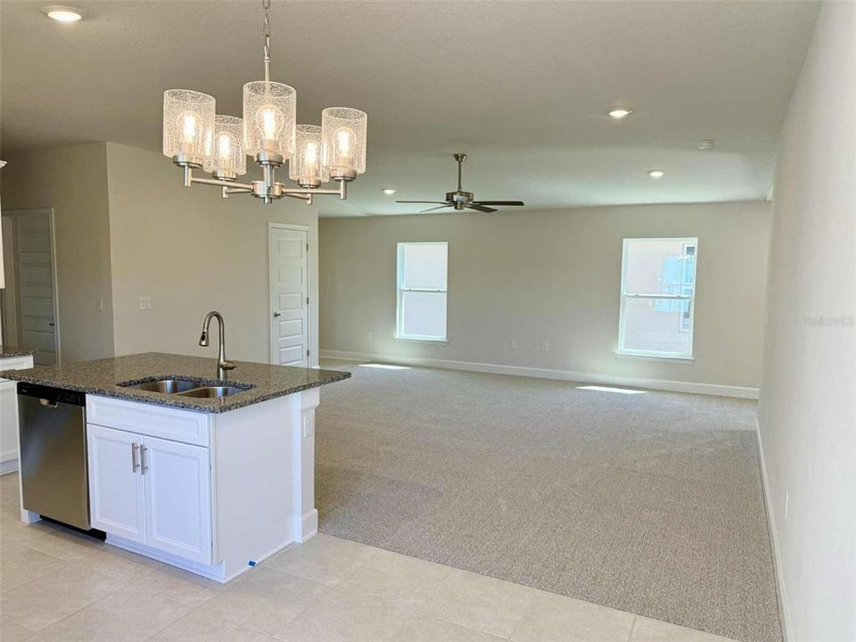 En Venta: $381,900 (3 camas, 2 baños, 1515 Pies cuadrados)