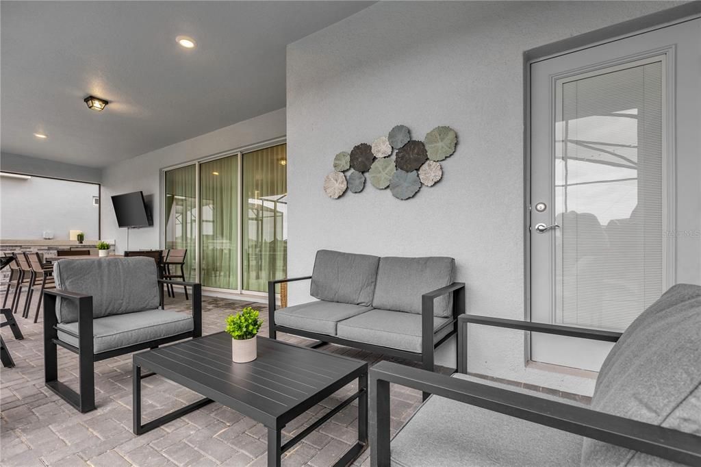 For Sale: $989,000 (10 beds, 8 baths, 4399 Square Feet)