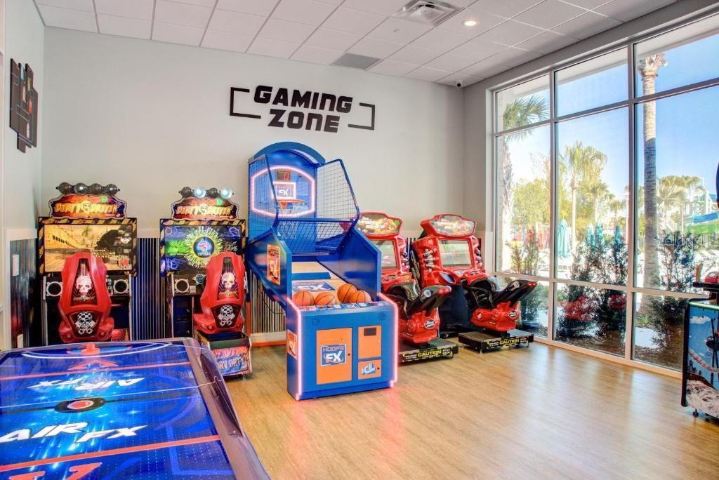 For Sale: $989,000 (10 beds, 8 baths, 4399 Square Feet)