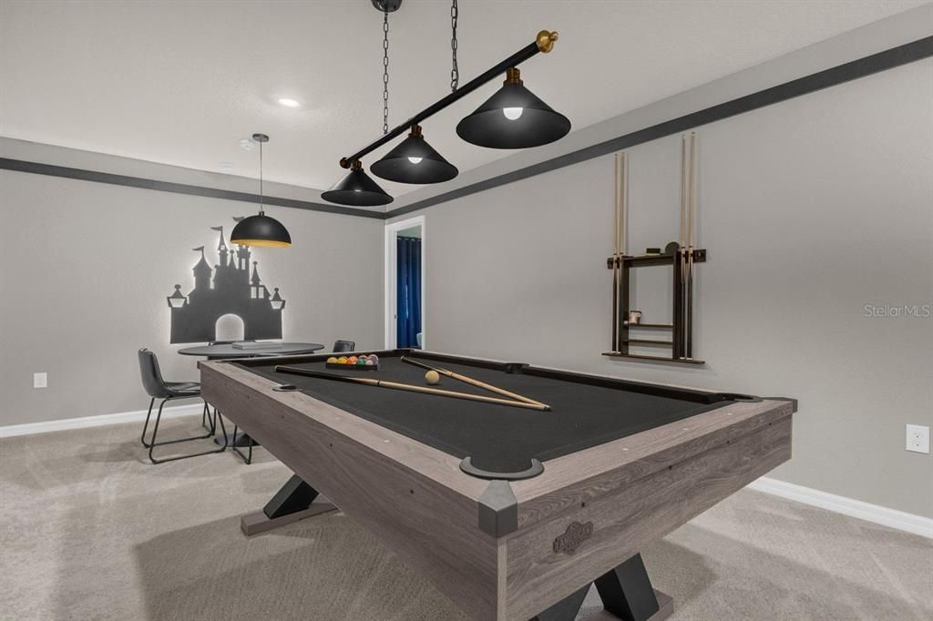 For Sale: $989,000 (10 beds, 8 baths, 4399 Square Feet)