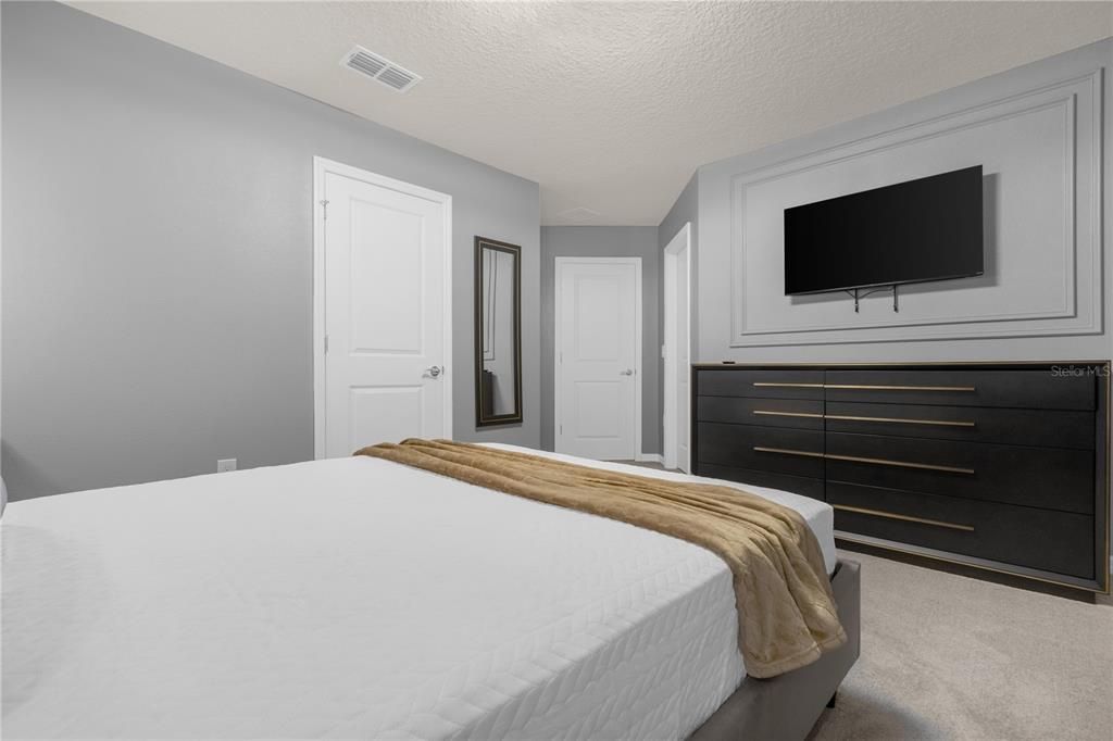 For Sale: $989,000 (10 beds, 8 baths, 4399 Square Feet)