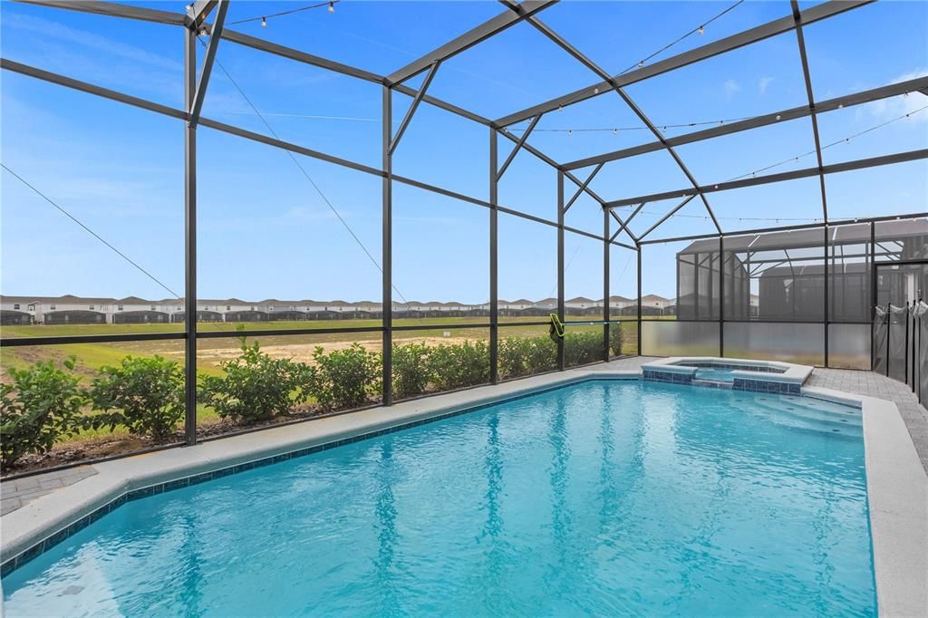 For Sale: $989,000 (10 beds, 8 baths, 4399 Square Feet)