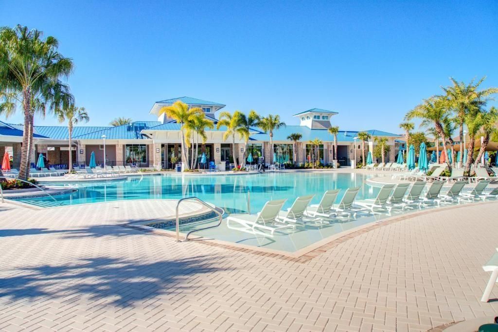 For Sale: $989,000 (10 beds, 8 baths, 4399 Square Feet)