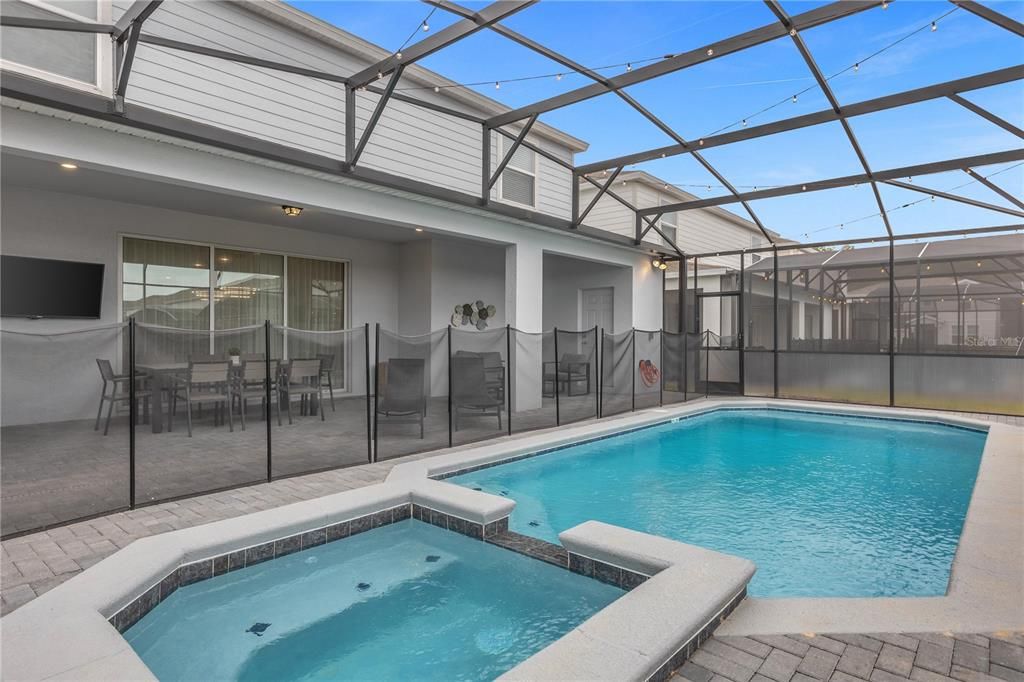 For Sale: $989,000 (10 beds, 8 baths, 4399 Square Feet)