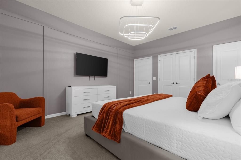 For Sale: $989,000 (10 beds, 8 baths, 4399 Square Feet)