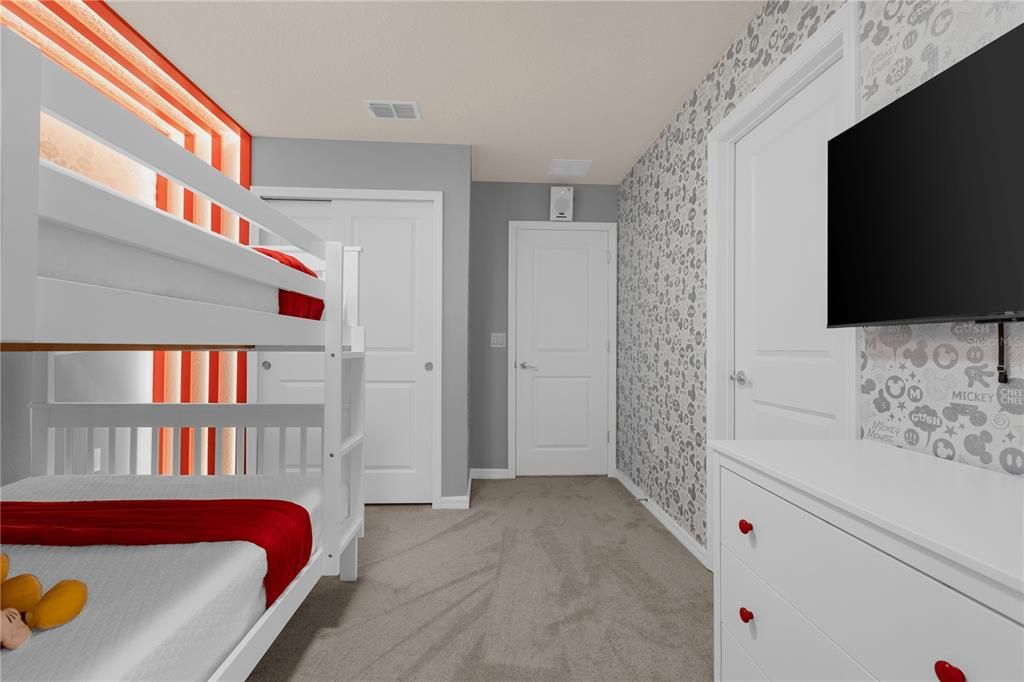 For Sale: $989,000 (10 beds, 8 baths, 4399 Square Feet)