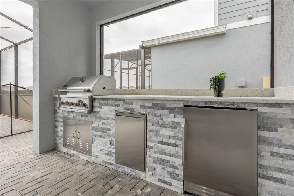 For Sale: $989,000 (10 beds, 8 baths, 4399 Square Feet)