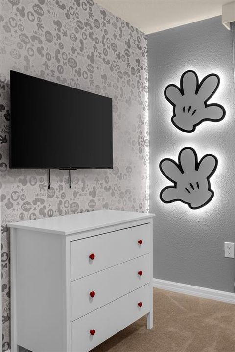 For Sale: $989,000 (10 beds, 8 baths, 4399 Square Feet)