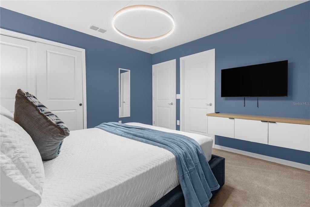 For Sale: $989,000 (10 beds, 8 baths, 4399 Square Feet)