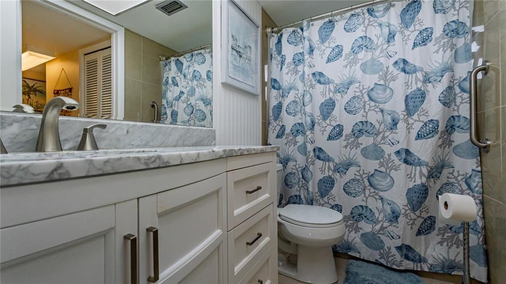 出租: $1,800 (1 贝兹, 1 浴室, 738 平方英尺)