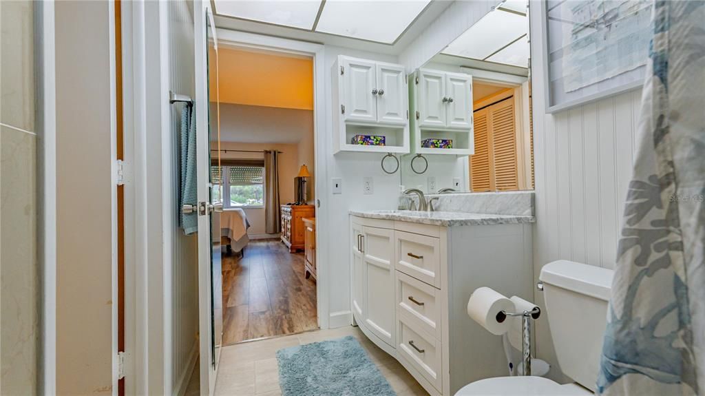 出租: $1,800 (1 贝兹, 1 浴室, 738 平方英尺)