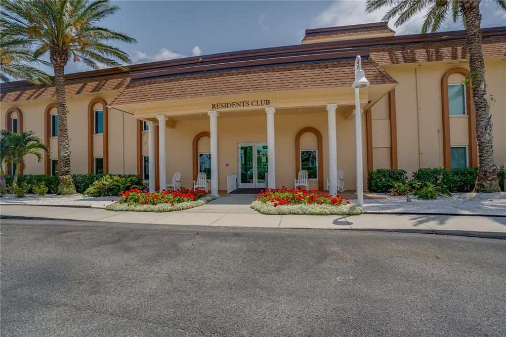 出租: $1,800 (1 贝兹, 1 浴室, 738 平方英尺)