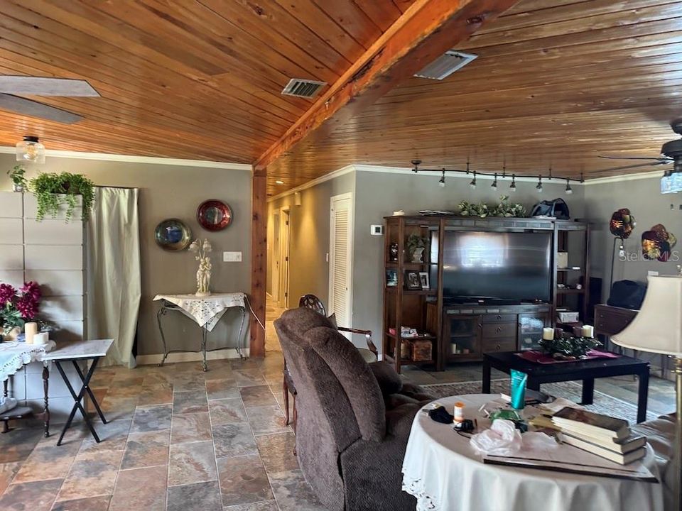 For Sale: $749,900 (0 beds, 0 baths, 1736 Square Feet)