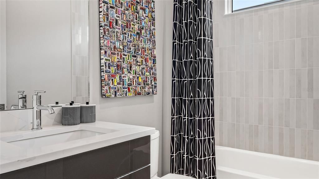 For Sale: $557,990 (3 beds, 3 baths, 2490 Square Feet)