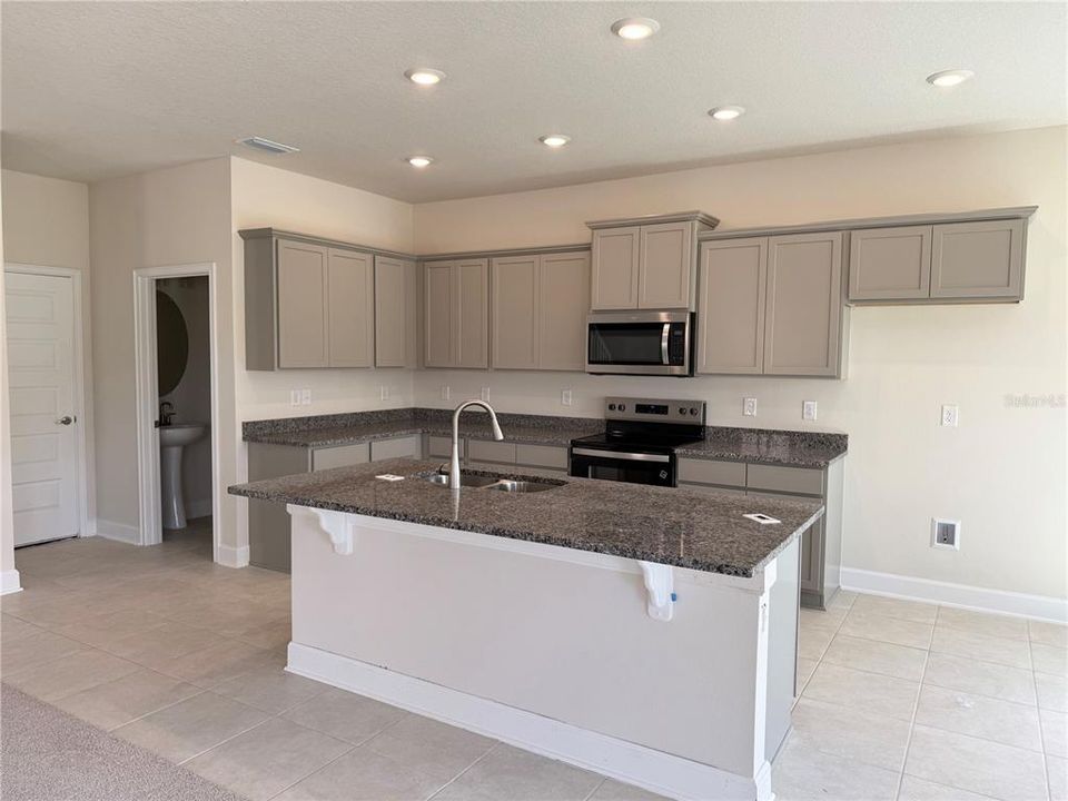 For Sale: $428,900 (4 beds, 2 baths, 2202 Square Feet)