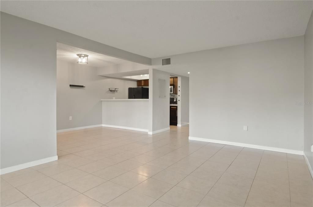 待售: $150,000 (2 贝兹, 2 浴室, 1200 平方英尺)