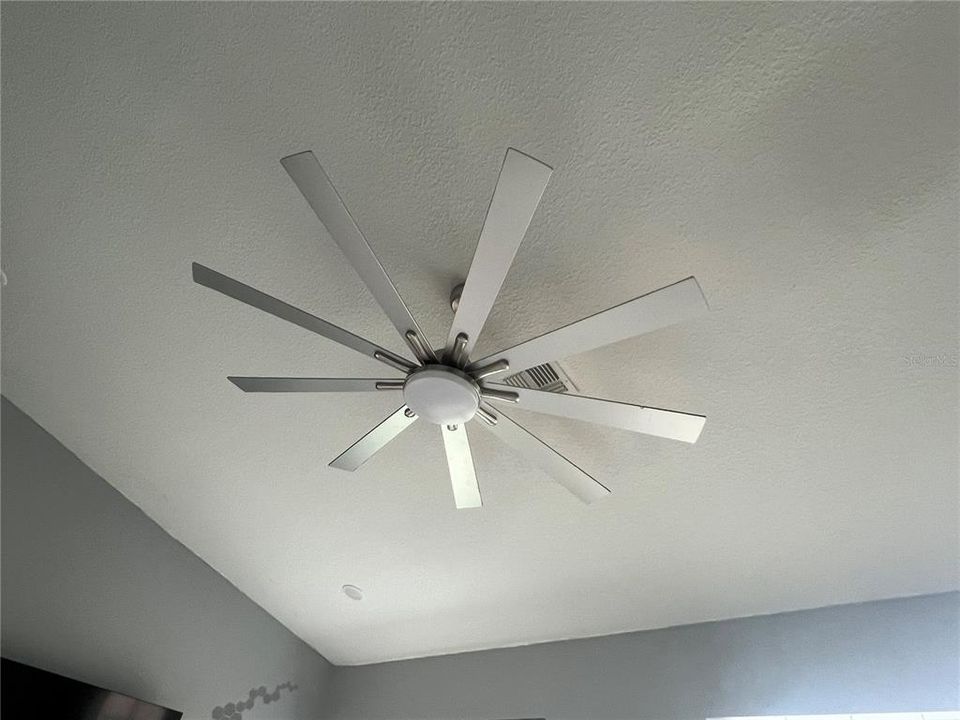 For Sale: $325,900 (3 beds, 2 baths, 1535 Square Feet)