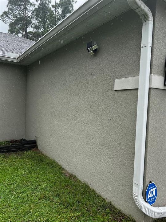 For Sale: $325,900 (3 beds, 2 baths, 1535 Square Feet)