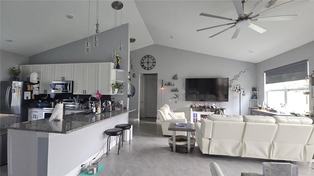 For Sale: $325,900 (3 beds, 2 baths, 1535 Square Feet)