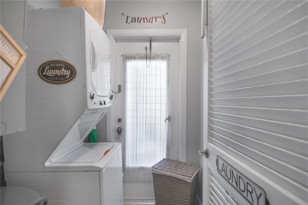 Под контрактом: $110,000 (2 спален, 1 ванн, 733 Квадратных фут)