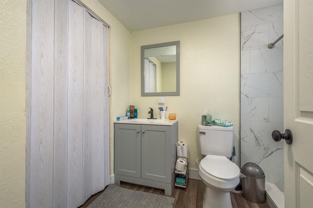 Active With Contract: $393,000 (4 beds, 3 baths, 1452 Square Feet)