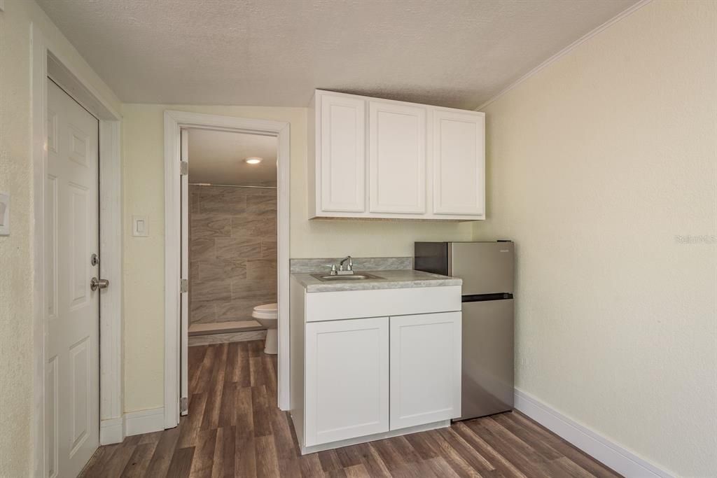 Active With Contract: $393,000 (4 beds, 3 baths, 1452 Square Feet)