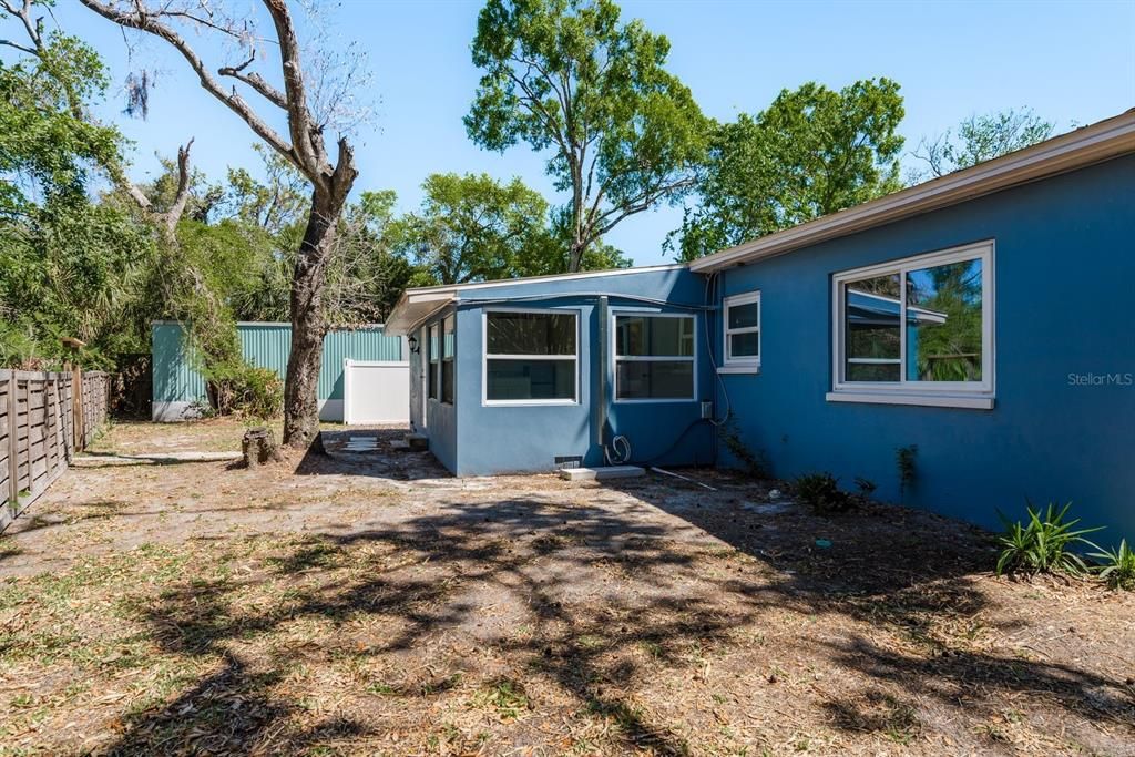 Active With Contract: $393,000 (4 beds, 3 baths, 1452 Square Feet)