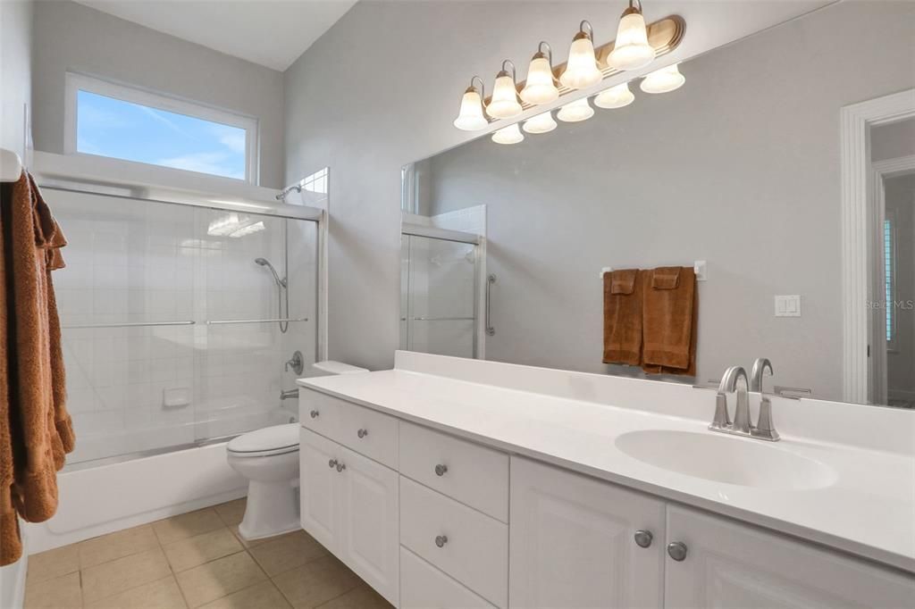 Под контрактом: $549,000 (4 спален, 3 ванн, 2757 Квадратных фут)