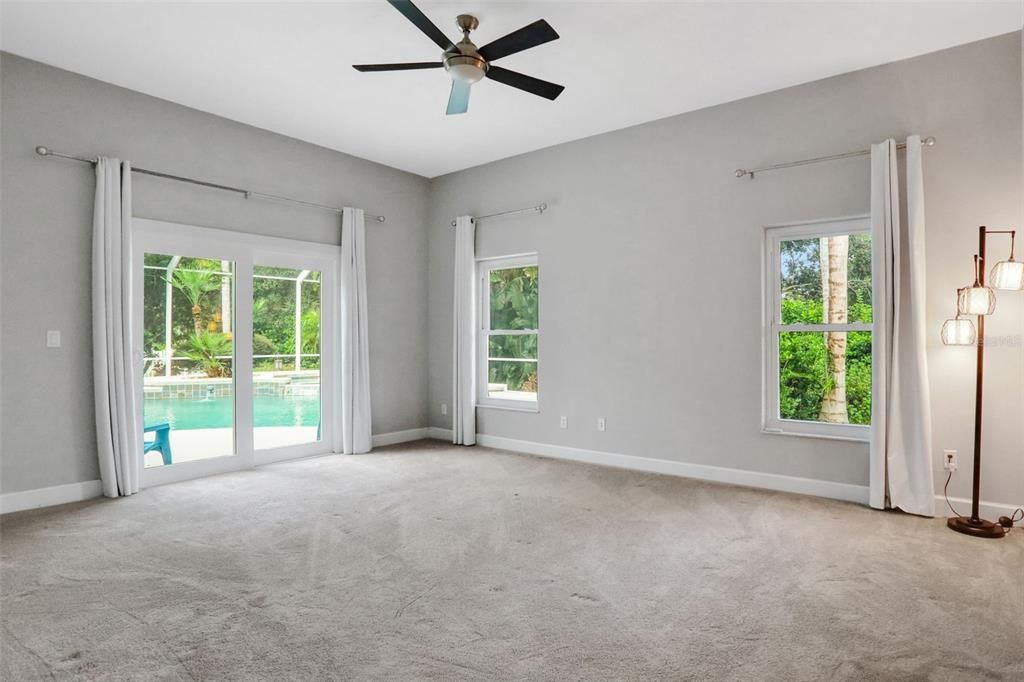 Под контрактом: $549,000 (4 спален, 3 ванн, 2757 Квадратных фут)