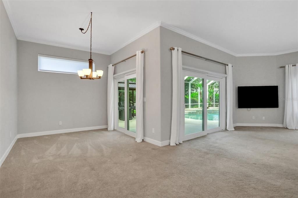 Под контрактом: $549,000 (4 спален, 3 ванн, 2757 Квадратных фут)