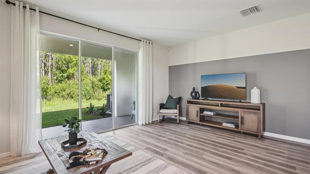 Activo con contrato: $329,990 (3 camas, 2 baños, 1673 Pies cuadrados)