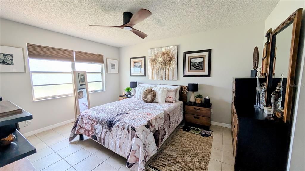 待售: $209,990 (2 贝兹, 2 浴室, 956 平方英尺)