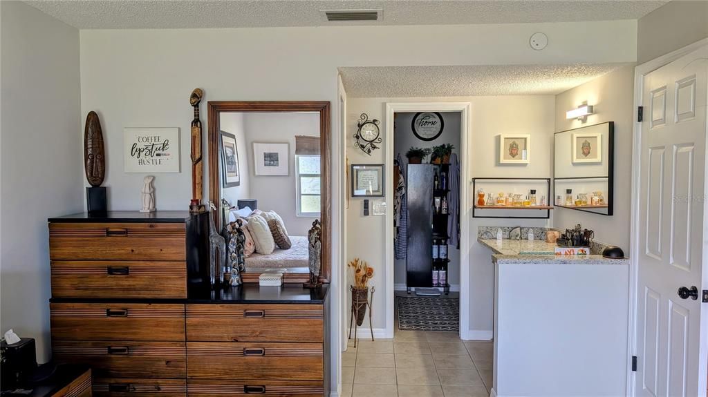 待售: $209,990 (2 贝兹, 2 浴室, 956 平方英尺)