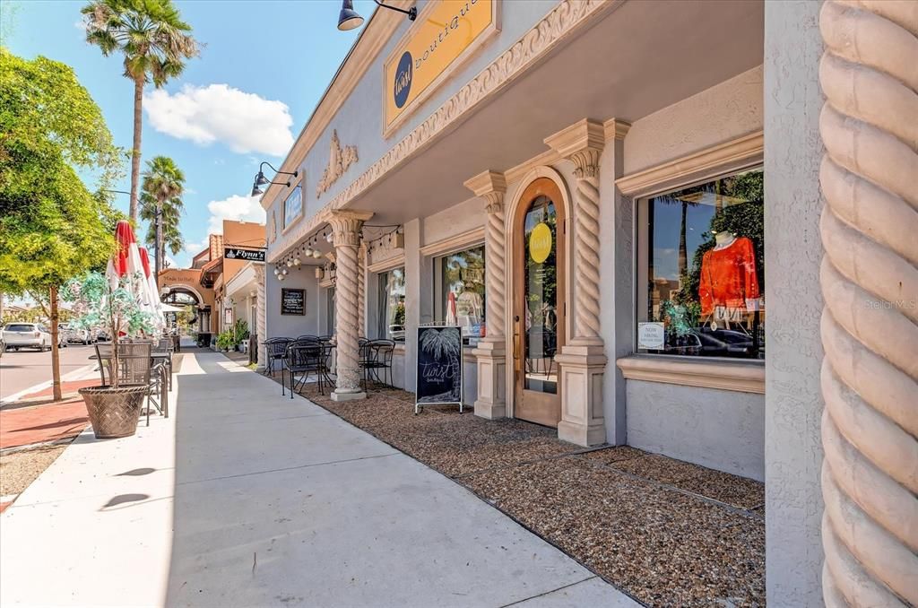 For Sale: $429,000 (2 beds, 2 baths, 1807 Square Feet)