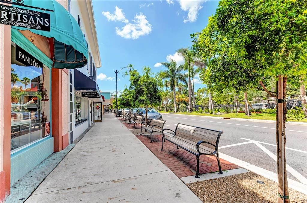 For Sale: $429,000 (2 beds, 2 baths, 1807 Square Feet)