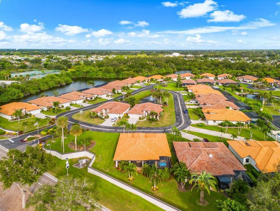 For Sale: $429,000 (2 beds, 2 baths, 1807 Square Feet)