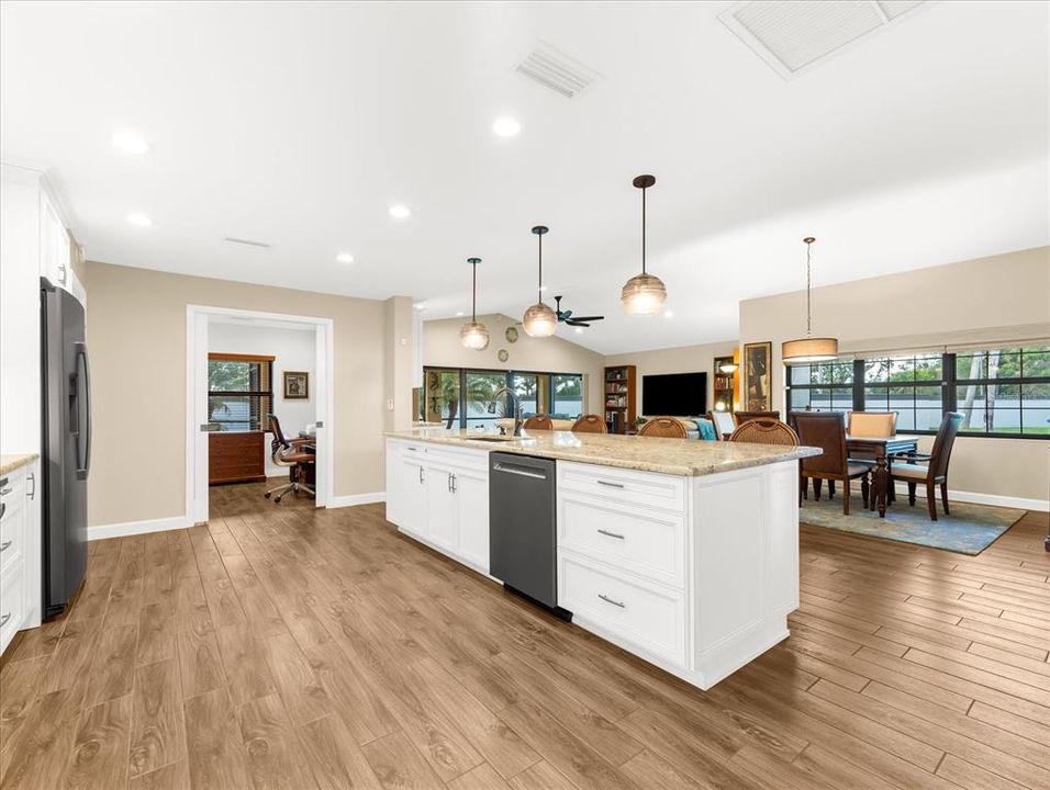 For Sale: $429,000 (2 beds, 2 baths, 1807 Square Feet)