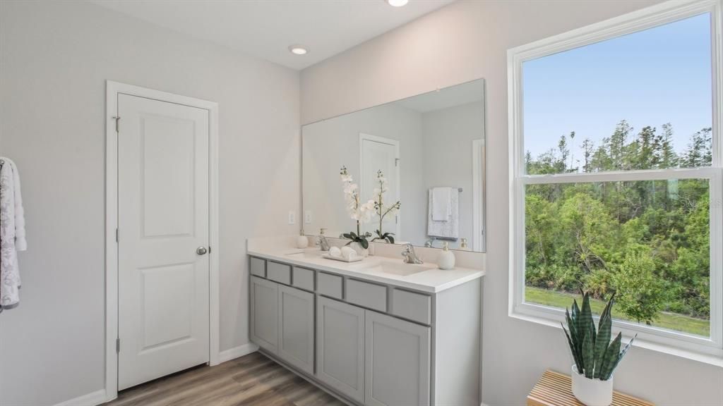 Active With Contract: $387,990 (4 beds, 2 baths, 2305 Square Feet)