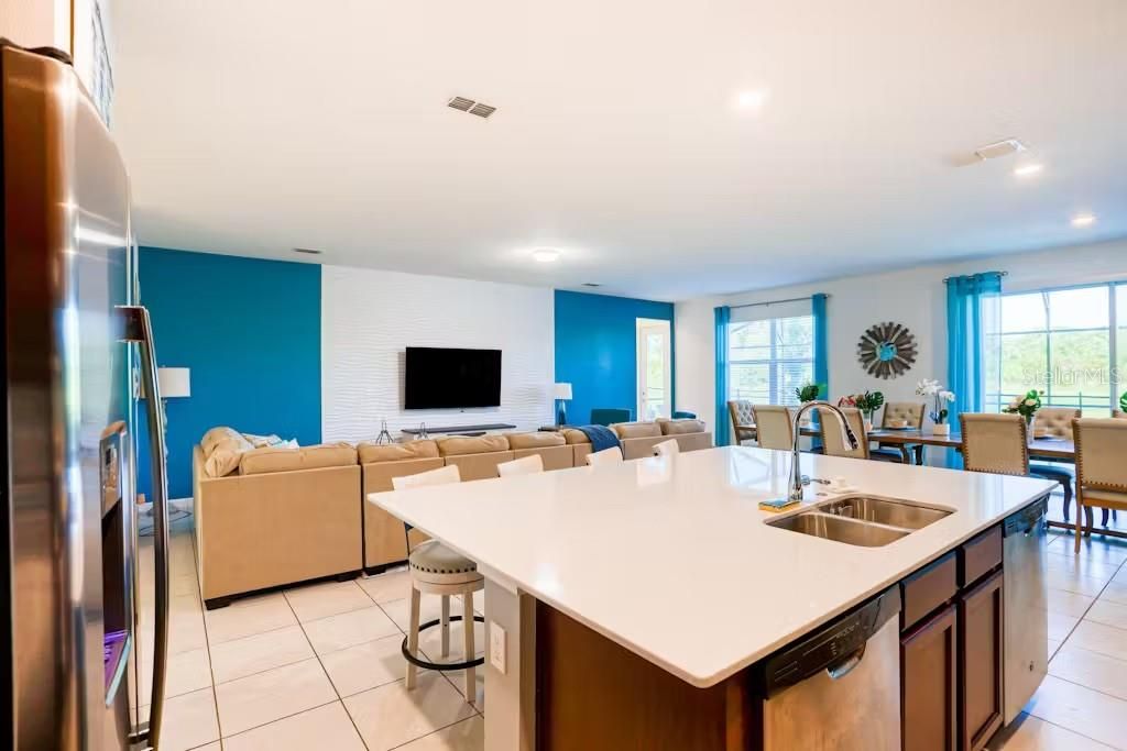 En Venta: $1,135,000 (10 camas, 8 baños, 4275 Pies cuadrados)