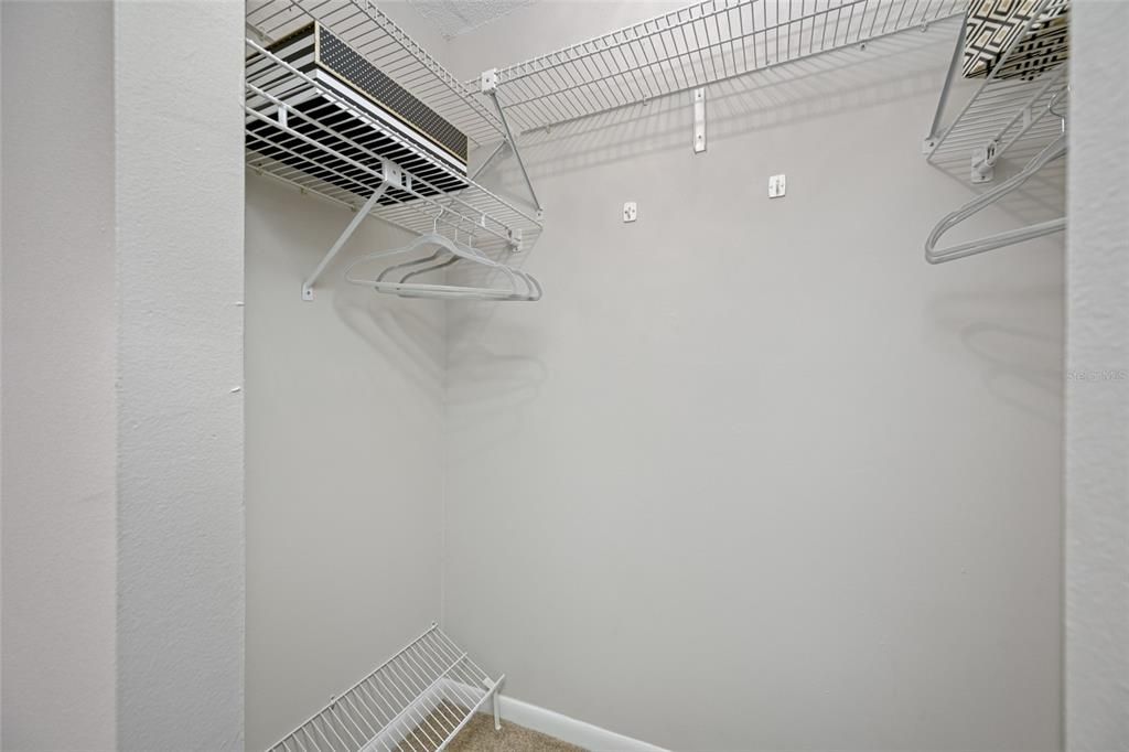 For Sale: $175,000 (2 beds, 2 baths, 1070 Square Feet)